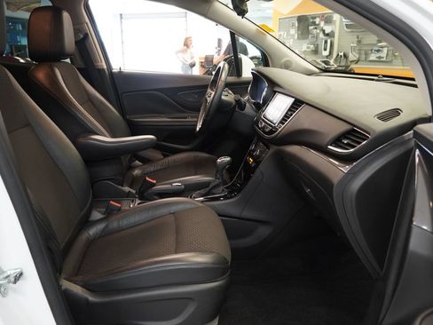 Used 2017 Buick Encore Sport Touring AWD/4WD image 32