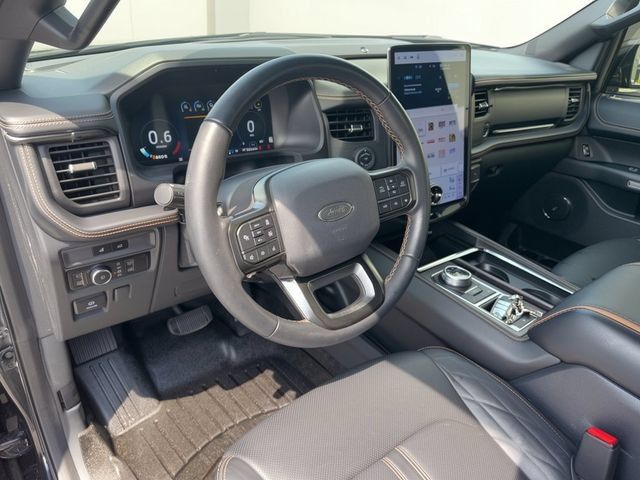 Used 2024 Ford Expedition Platinum RWD image 17
