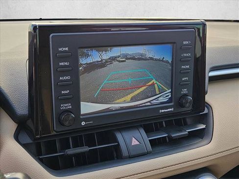 Used 2020 Toyota RAV4 XLE w/ Convenience Package FWD image 18