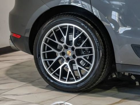 Used 2018 Porsche Macan Sport Edition AWD/4WD image 90