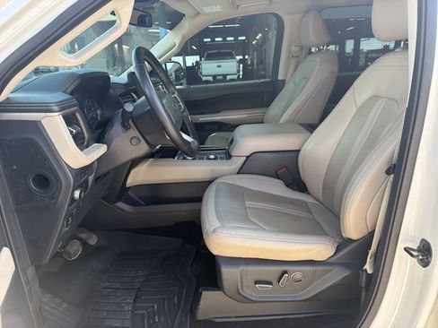 Used 2022 Ford Expedition Max Limited AWD/4WD image 10