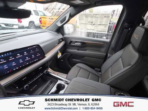 New 2026 Chevrolet Suburban High Country image 19