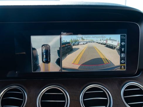 Used 2019 Mercedes-Benz E 300 image 14