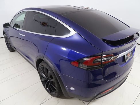 Used 2019 Tesla Model X 75D image 32