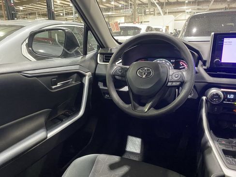 Used 2025 Toyota RAV4 XLE FWD image 3