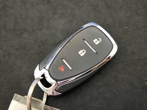 Used 2023 Chevrolet Traverse LS FWD image 13