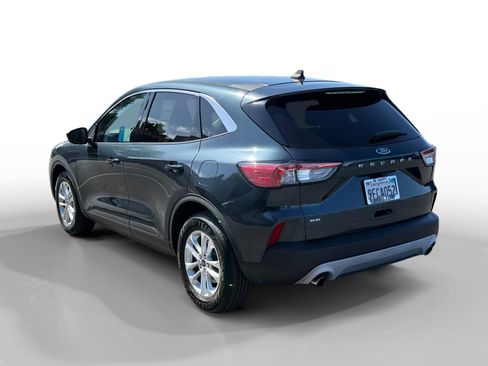 Certified 2022 Ford Escape SE FWD image 3