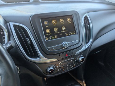 Used 2019 Chevrolet Equinox LT image 18