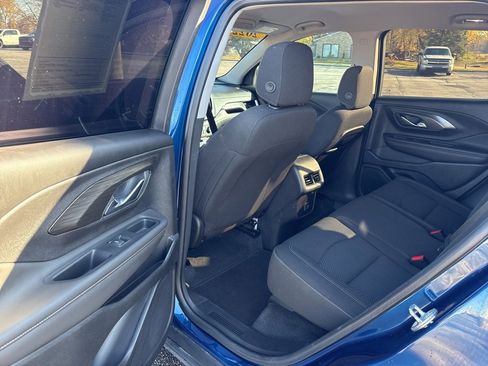 Used 2022 GMC Terrain SLE w/ Driver Convenience Package image 28