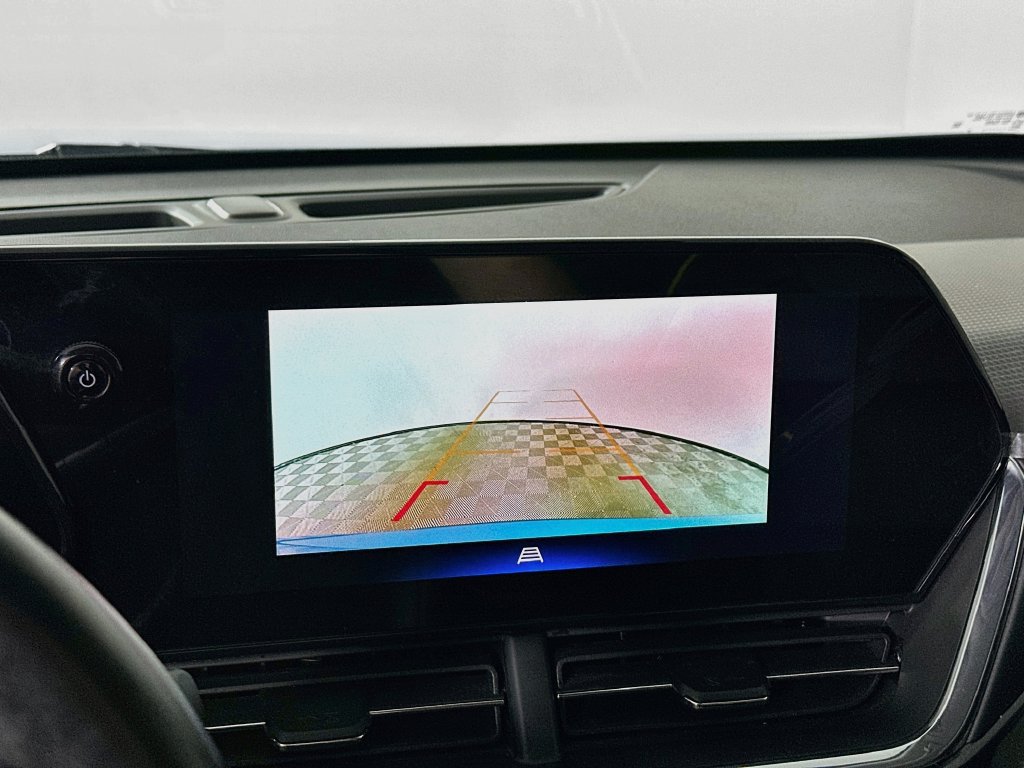 Used 2025 Chevrolet Trax ACTIV w/ Driver Confidence Package FWD image 23