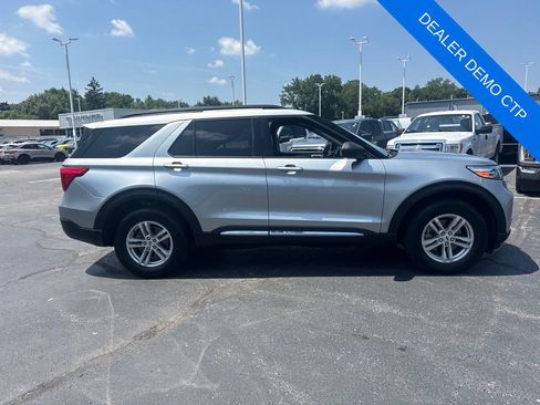 Used 2024 Ford Explorer XLT w/ Equipment Group 202A AWD/4WD image 5