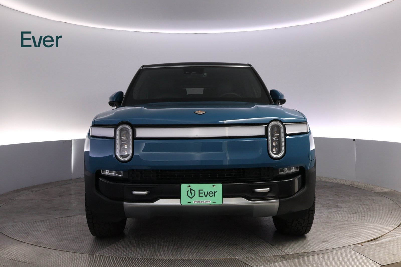Used 2024 Rivian R1S Adventure Dual AWD/4WD image 12
