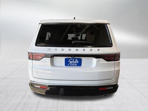 Used 2025 Jeep Wagoneer L Series III image 6