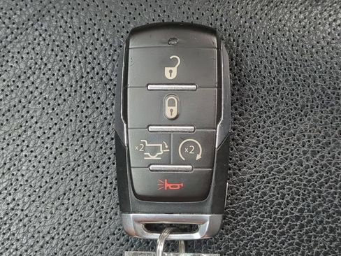 Used 2024 RAM 1500 Laramie AWD/4WD image 37
