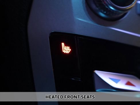 Used 2022 Ford Explorer XLT image 4