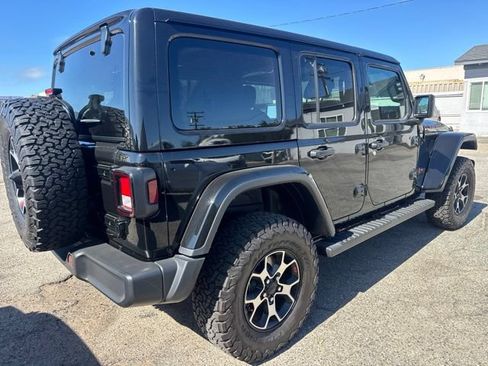 Used 2022 Jeep Wrangler Unlimited Rubicon w/ Cold Weather Group AWD/4WD image 5