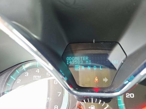 Used 2017 Chevrolet Traverse LT FWD image 22