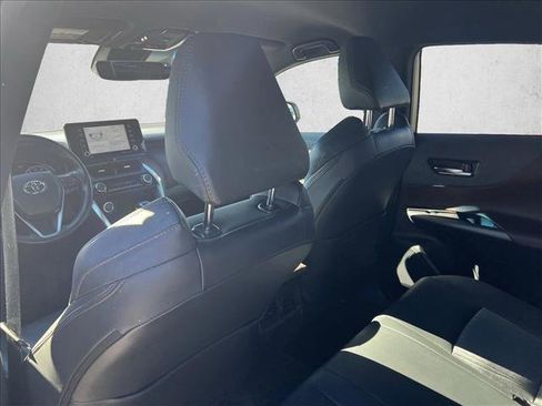 Certified 2021 Toyota Venza XLE w/ Carpet Mat Package (TMS) image 17