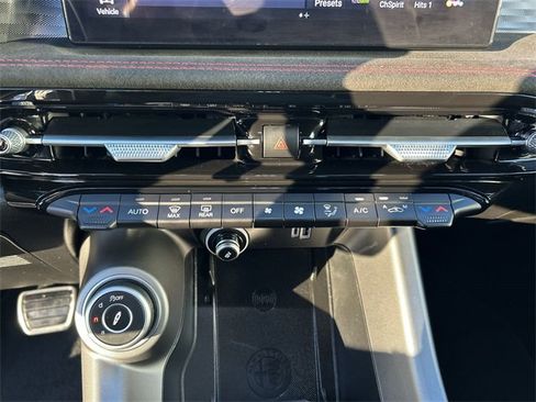 Used 2024 Alfa Romeo Tonale Veloce image 21