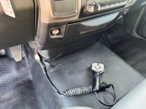 Used 2017 RAM 3500 Tradesman w/ Chrome Appearance Group image 15