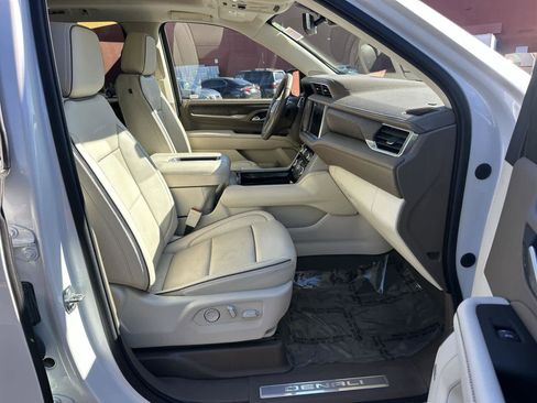 Used 2022 GMC Yukon Denali image 14
