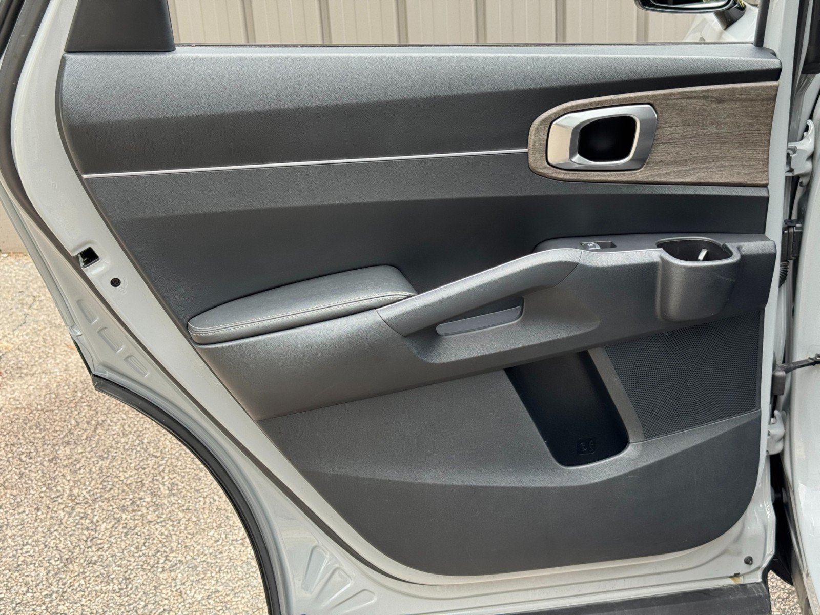 Used 2022 Kia Sorento EX w/ Panoramic Sunroof Package FWD image 41