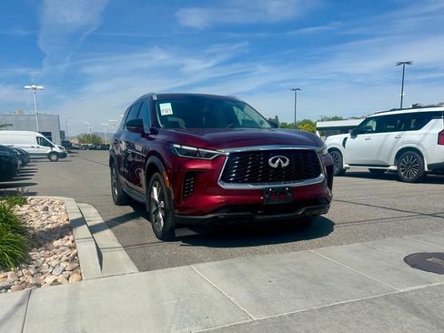 Used 2023 INFINITI QX60 Luxe w/ Performance Audio Package AWD/4WD image 3