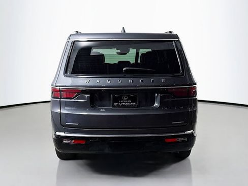 Used 2023 Jeep Wagoneer Series II w/ Premium Group I AWD/4WD image 6