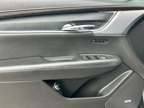 Used 2020 Cadillac XT6 Sport w/ Platinum Package AWD/4WD image 8