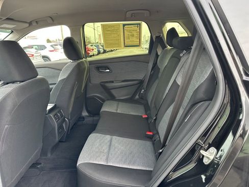 Used 2023 Nissan Rogue SV image 16