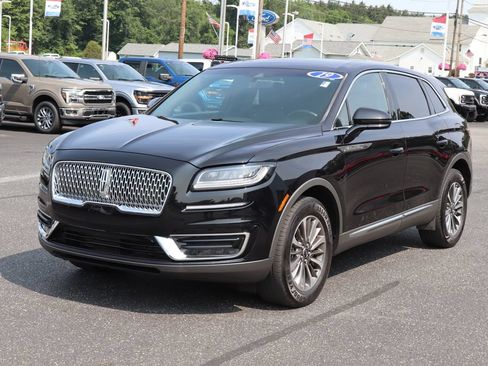 Used 2019 Lincoln Nautilus Select AWD/4WD image 16