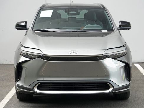 Used 2024 Toyota bZ4X FWD image 44