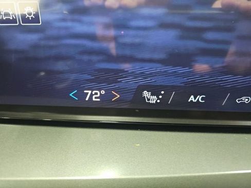 New 2026 Chevrolet Traverse LT w/ Enhanced Driving Package image 24