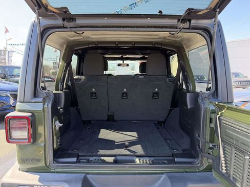 Used 2020 Jeep Wrangler Unlimited Sport image 11