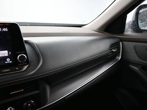 Used 2023 Nissan Rogue SV image 22