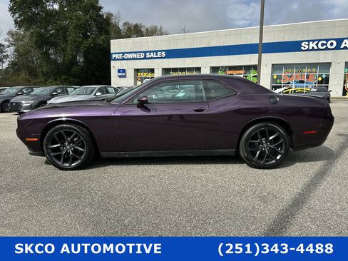 Used 2020 Dodge Challenger SXT w/ Blacktop Package image 2