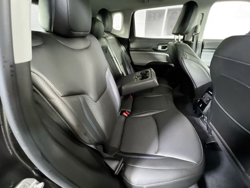 Used 2022 Jeep Compass Latitude w/ Convenience Group AWD/4WD image 25