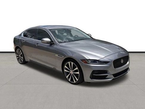 Used 2020 Jaguar XE S RWD image 3