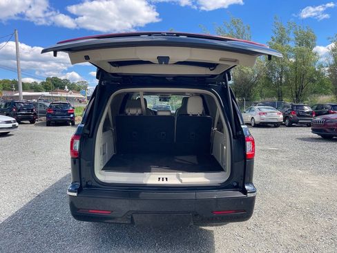 Used 2021 Lincoln Navigator L Reserve w/ Luxury Package AWD/4WD image 28