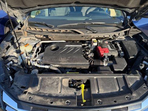 Used 2025 Nissan Rogue SV FWD image 34