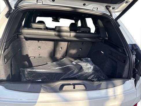 New 2026 BMW X5 xDrive40i w/ Premium Package AWD/4WD image 13