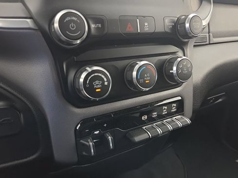 Used 2022 RAM 2500 Big Horn w/ Level A Equipment Group AWD/4WD image 24