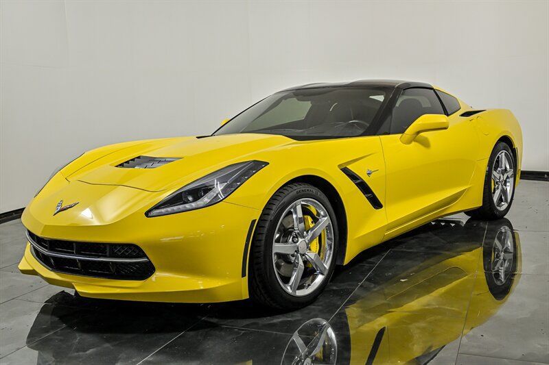 Used 2014 Chevrolet Corvette Stingray Coupe w/ 3LT Preferred Equipment Group RWD image 5