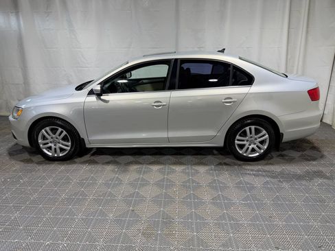 Used 2012 Volkswagen Jetta TDI FWD image 5