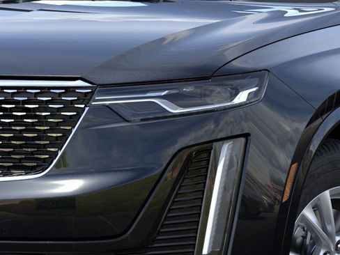 New 2025 Cadillac XT6 Luxury image 10