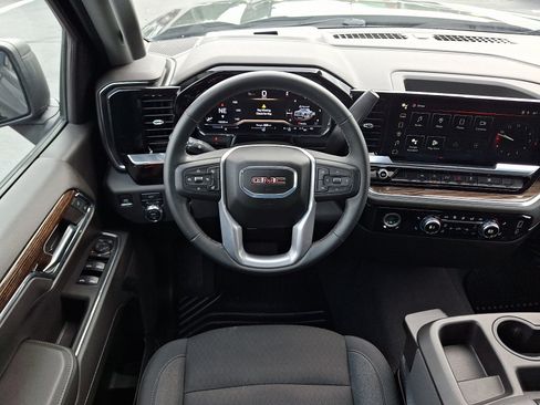 Used 2024 GMC Sierra 1500 Elevation AWD/4WD image 12