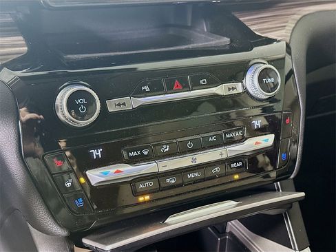 Used 2021 Ford Explorer Limited w/ Equipment Group 301A image 14