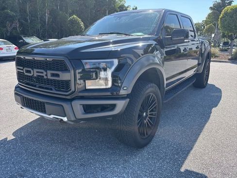 Used 2018 Ford F150 Raptor w/ Equipment Group 802A Luxury image 4