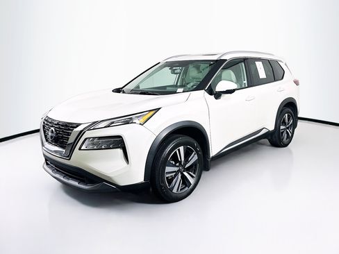 Used 2023 Nissan Rogue SL FWD image 3
