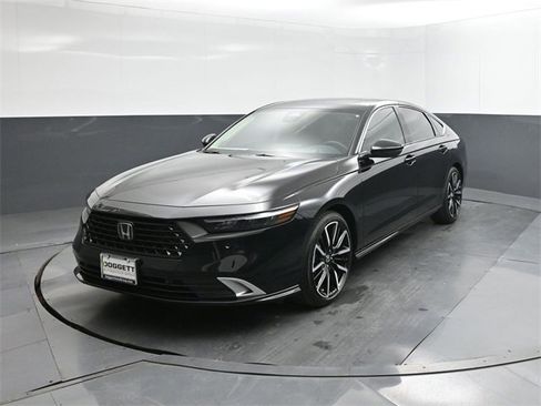 New 2025 Honda Accord Touring image 30